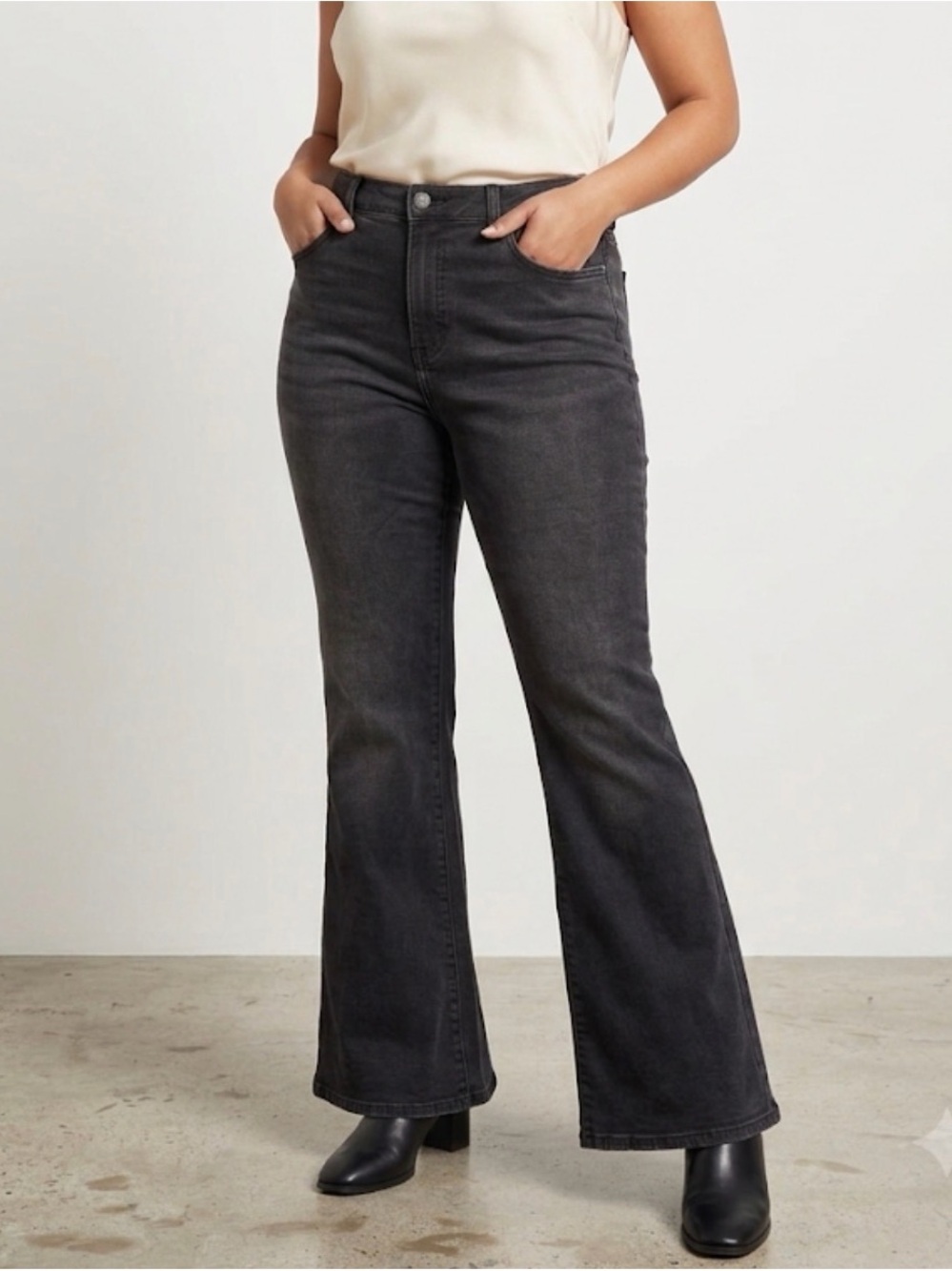 LC Super High Rise Flare Jeans size 14 Faded Black Stretch Jeans Denim